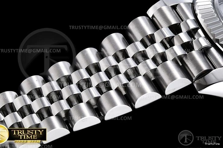 0426 R2DJ0252G – DJ2 41mm Jub FashionForward 637